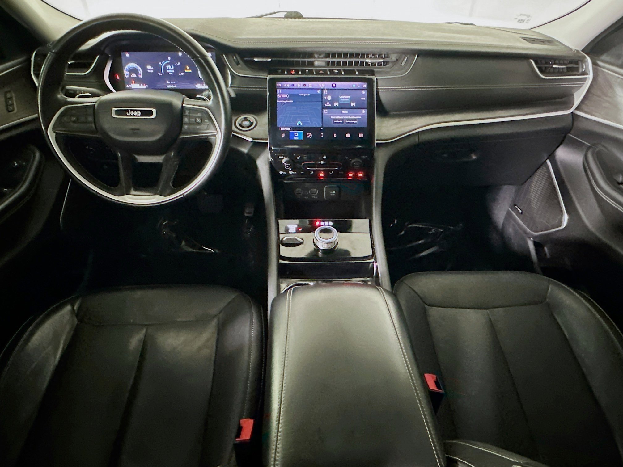 Used 2021 Rocky Mountain Pearlcoat Jeep Limited image 27