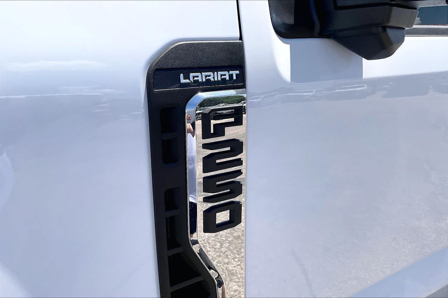New 2026 Oxford White Ford F-250® Lariat® image 15
