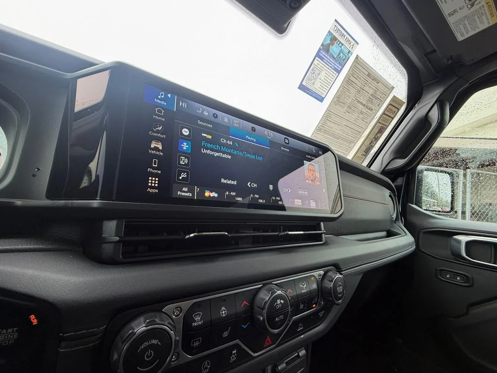 Used 2025 Black Jeep Rubicon image 21