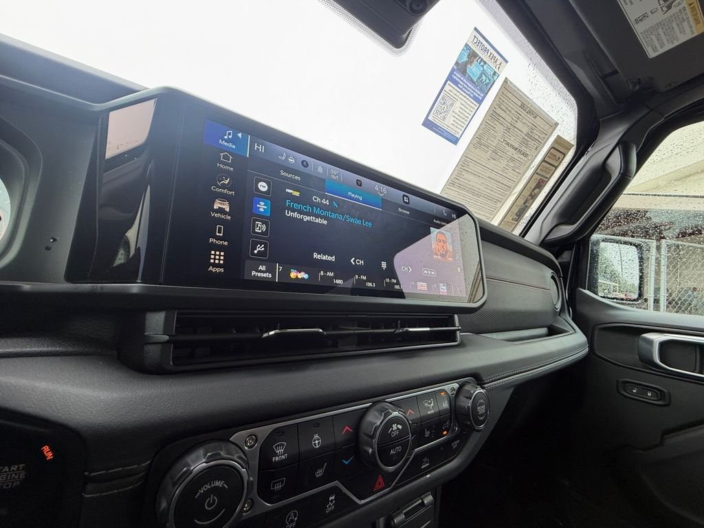 Used 2025 Black Jeep Rubicon image 21