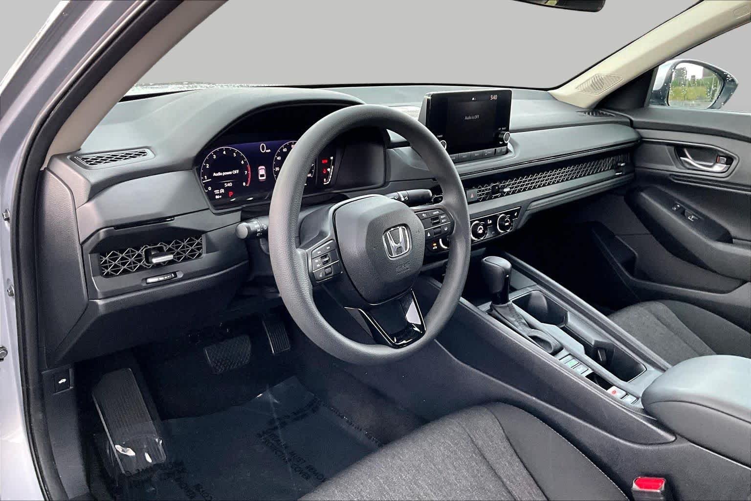 Used 2023 Lunar Silver Metallic Honda EX image 18