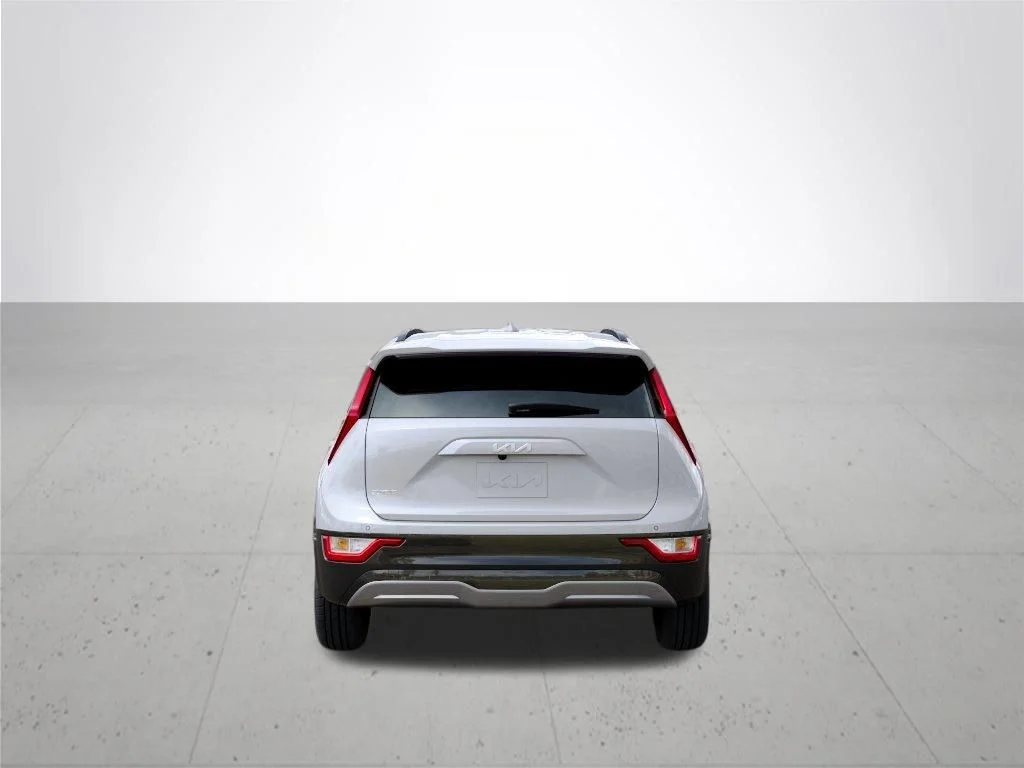 New 2026 Snow White Pearl Kia WIND image 5