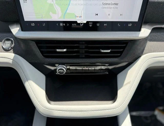 New 2026 Star White Metallic Tri-Coat Ford Platinum™ image 25