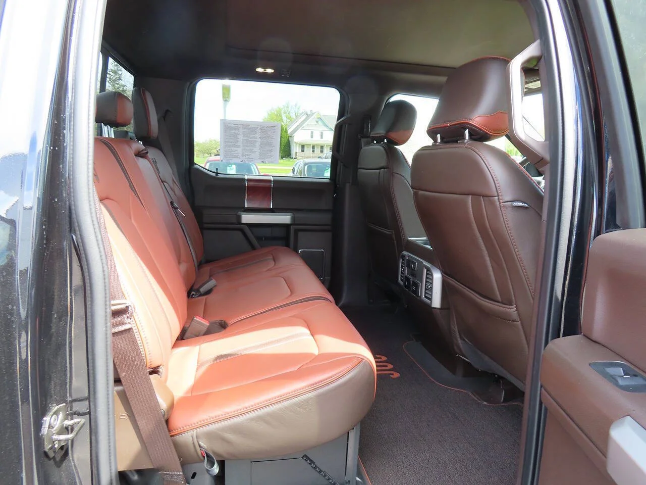 Used 2020 Agate Black Ford King Ranch 4x4 4dr Crew Cab 8 ft. LB Pickup image 10
