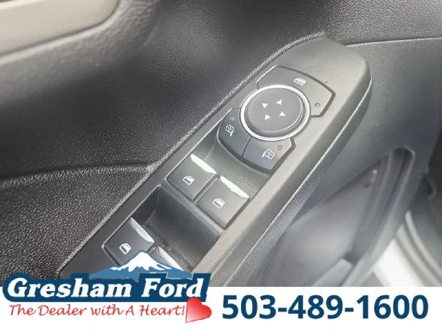 Certified Used 2021 Oxford White Ford SE image 17
