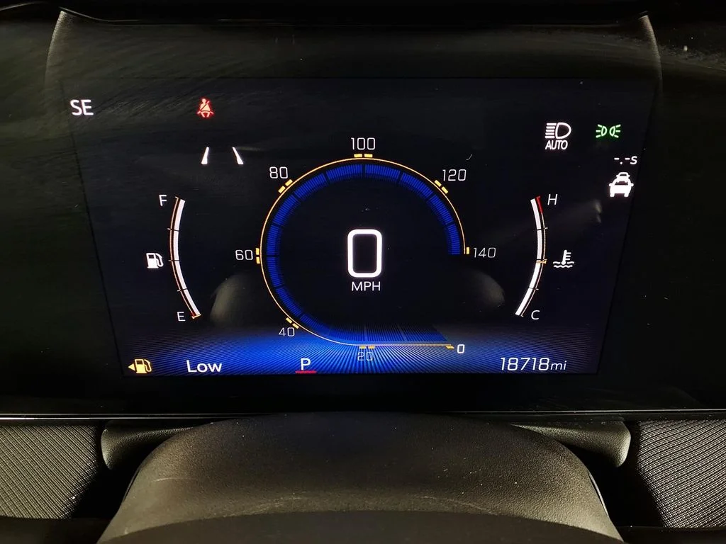 Used 2025 Gray Chevrolet LT image 17