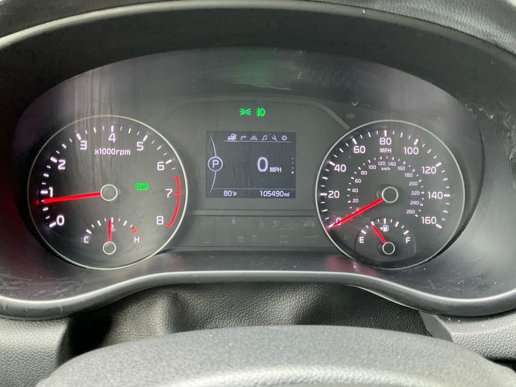 Used 2018 Red Kia EX image 19