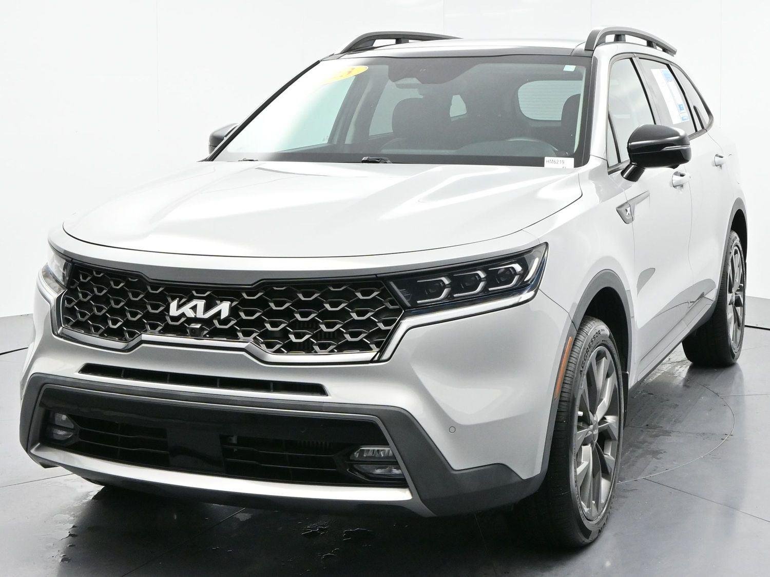 Used 2023 Wolf Gray Kia X-Line SX Prestige image 3