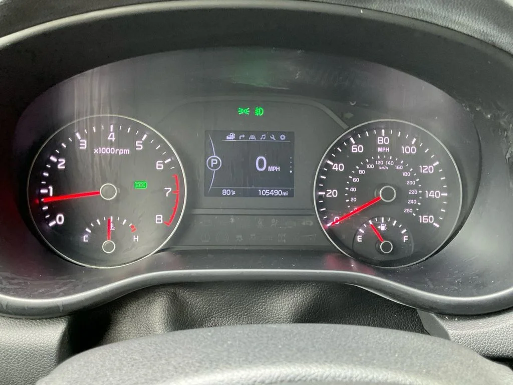 Used 2018 Red Kia EX image 19