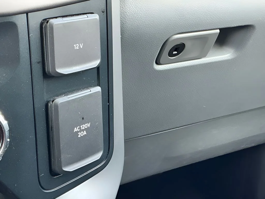 Used 2025 White Ford XLT image 38