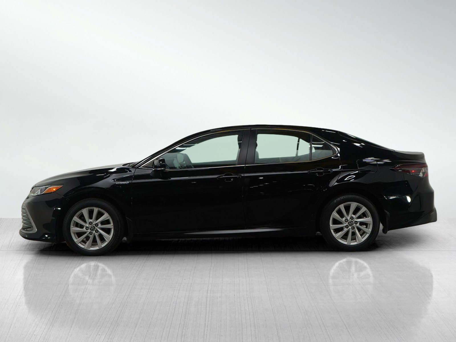 Used 2021 Toyota Camry LE with VIN 4T1C31AK2MU566939 for sale in Burnsville, Minnesota