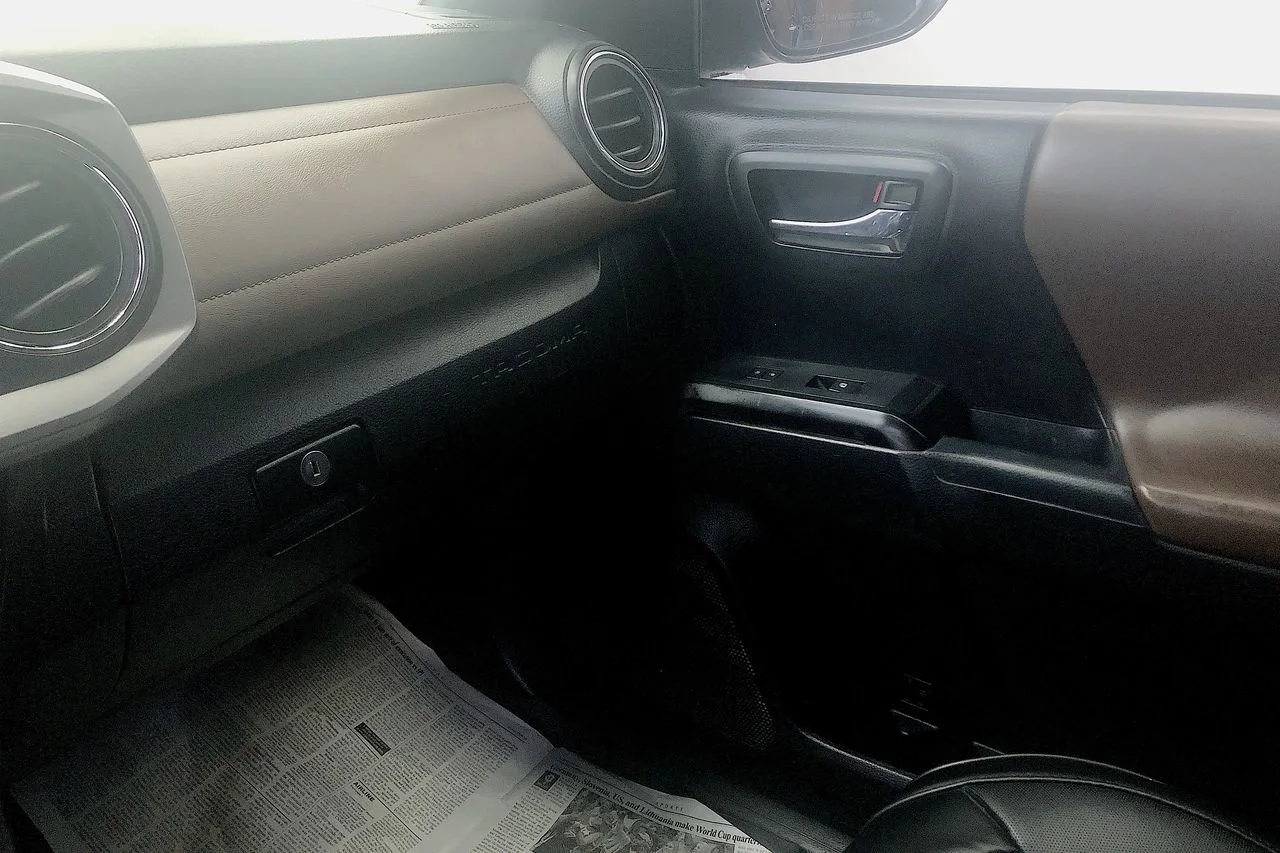 Used 2016 Black Toyota Limited image 11