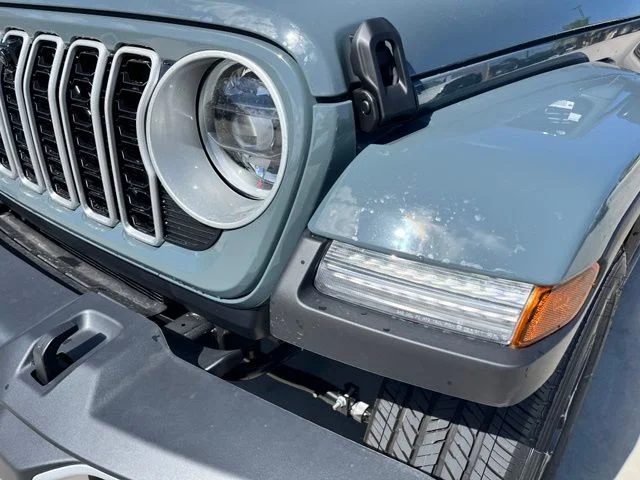 New 2026 Anvil Clear-Coat Exterior Paint Jeep Sahara image 13