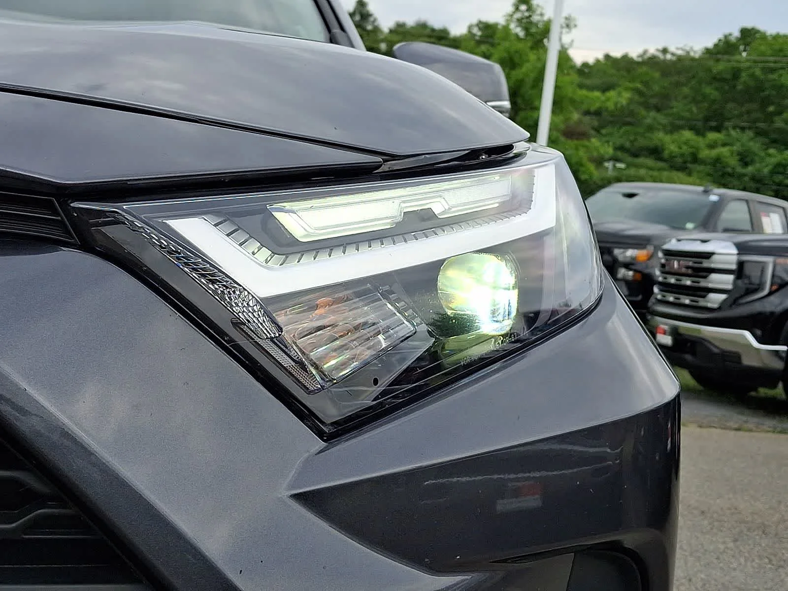 Used 2025 Magnetic Gray Metallic Toyota XLE Premium image 11