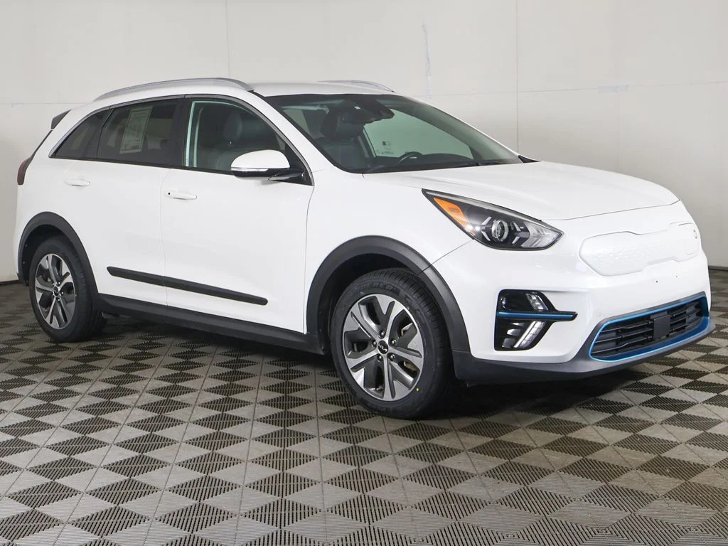 Used 2022 Kia Niro EX with VIN KNDCC3LG1N5142561 for sale in Bedford, OH