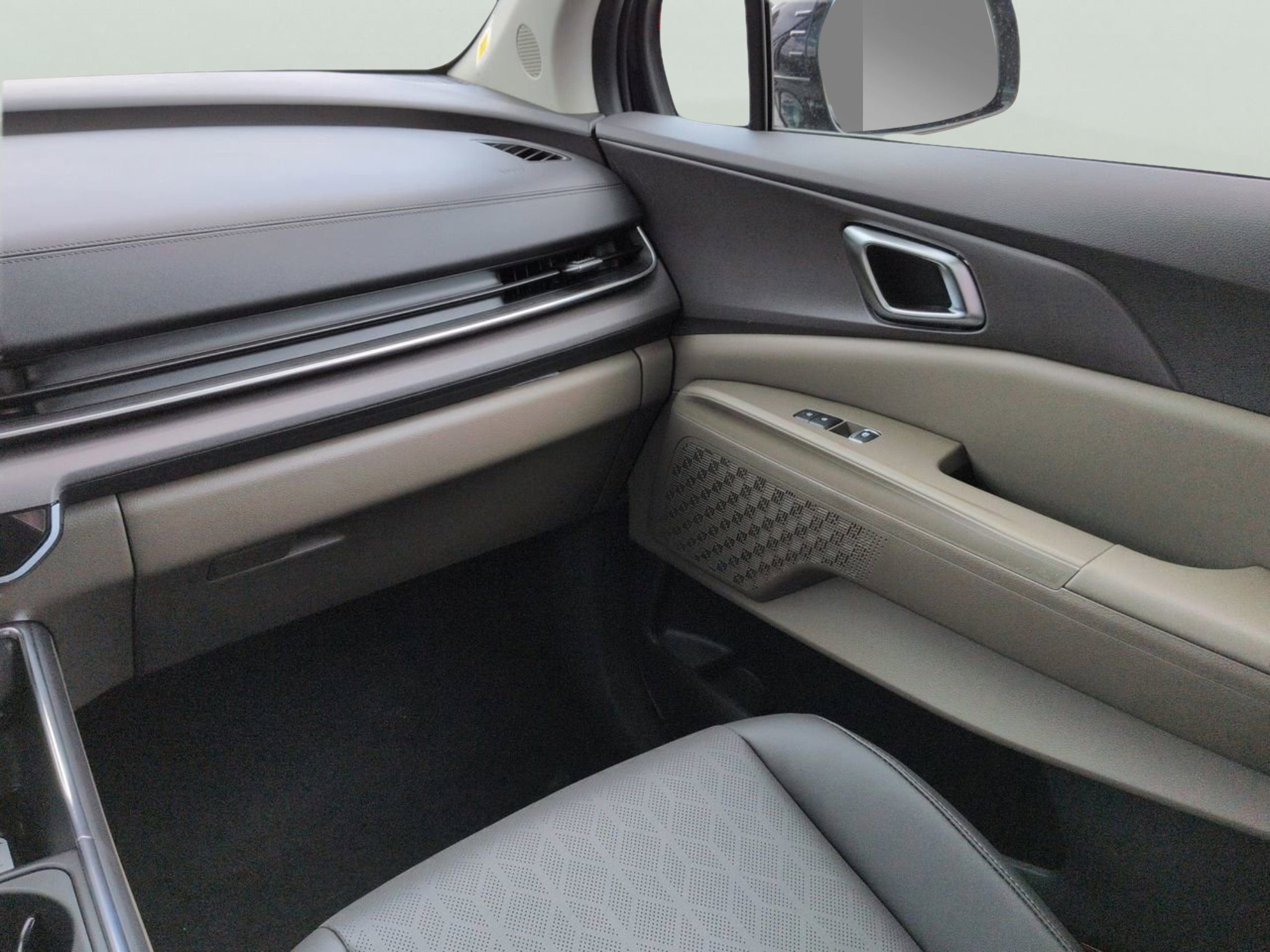 New 2026 Deep Chroma Blue Kia EX image 16