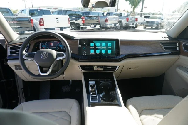 New 2026 Deep Black Pearl Volkswagen 2.0T SE W/TECHNOLOGY image 24