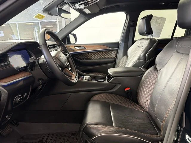 Certified Used 2023 Black Jeep Summit image 19