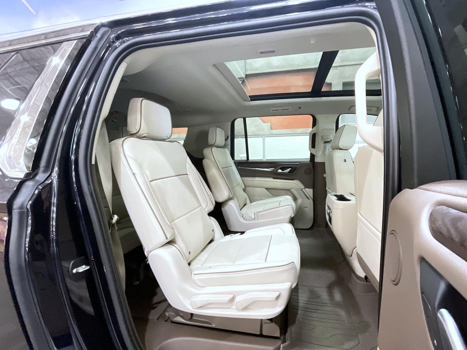 Used 2023 Blue GMC Denali image 18