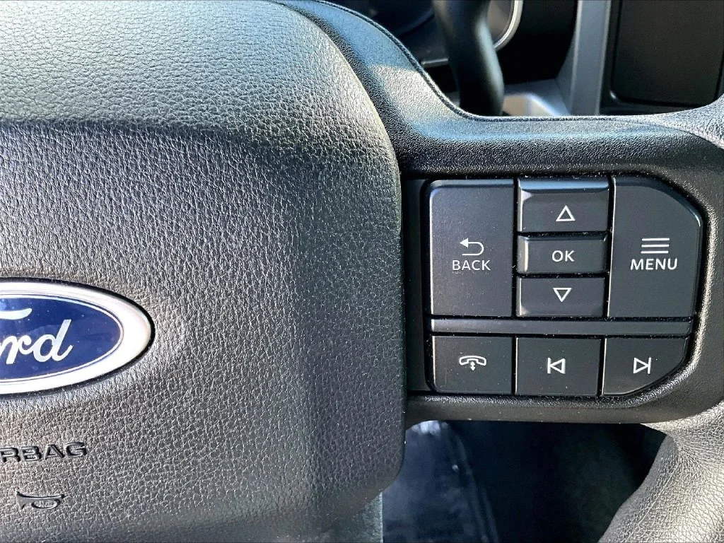 Used 2023 Black Metallic Ford XLT image 24
