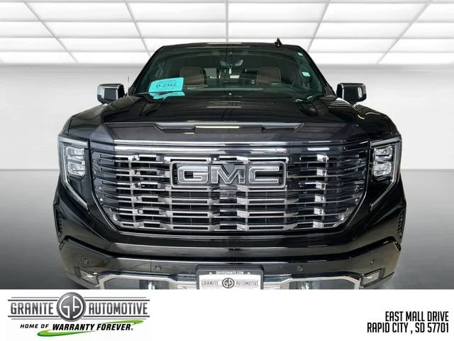 Used 2024 Onyx Black GMC Denali Ultimate image 9