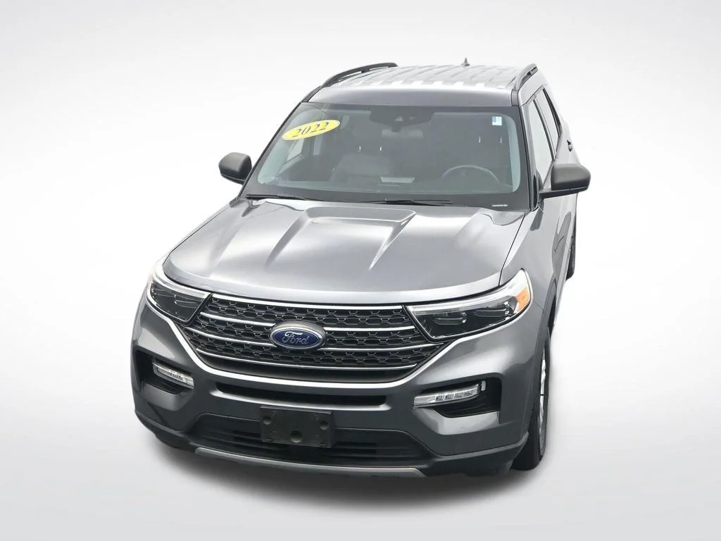 Used 2022 Carbonized Gray Metallic Ford XLT image 24