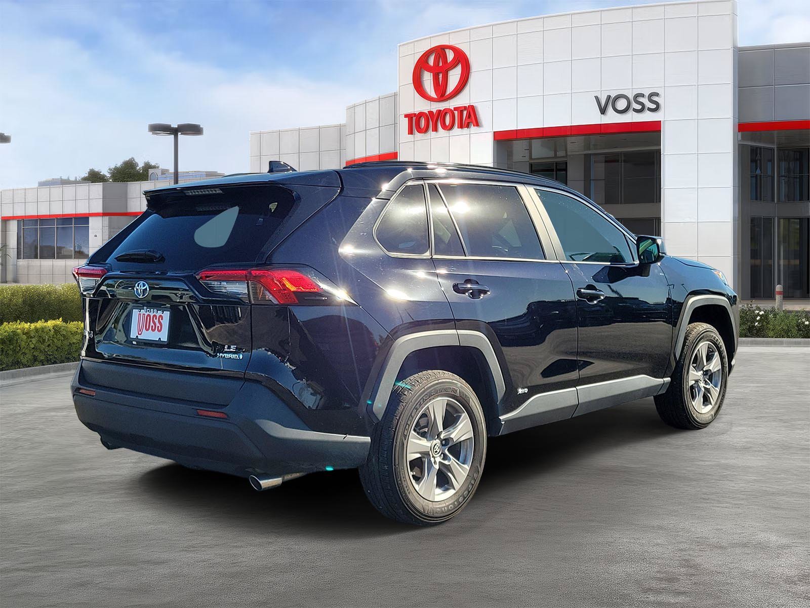 2024 Toyota RAV4 LE, photo 3 of 12