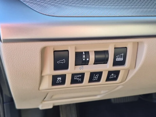 Used 2019 Green Subaru 2.5i Premium image 16
