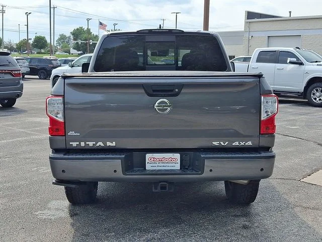 Used 2022 Gray Nissan SV image 3