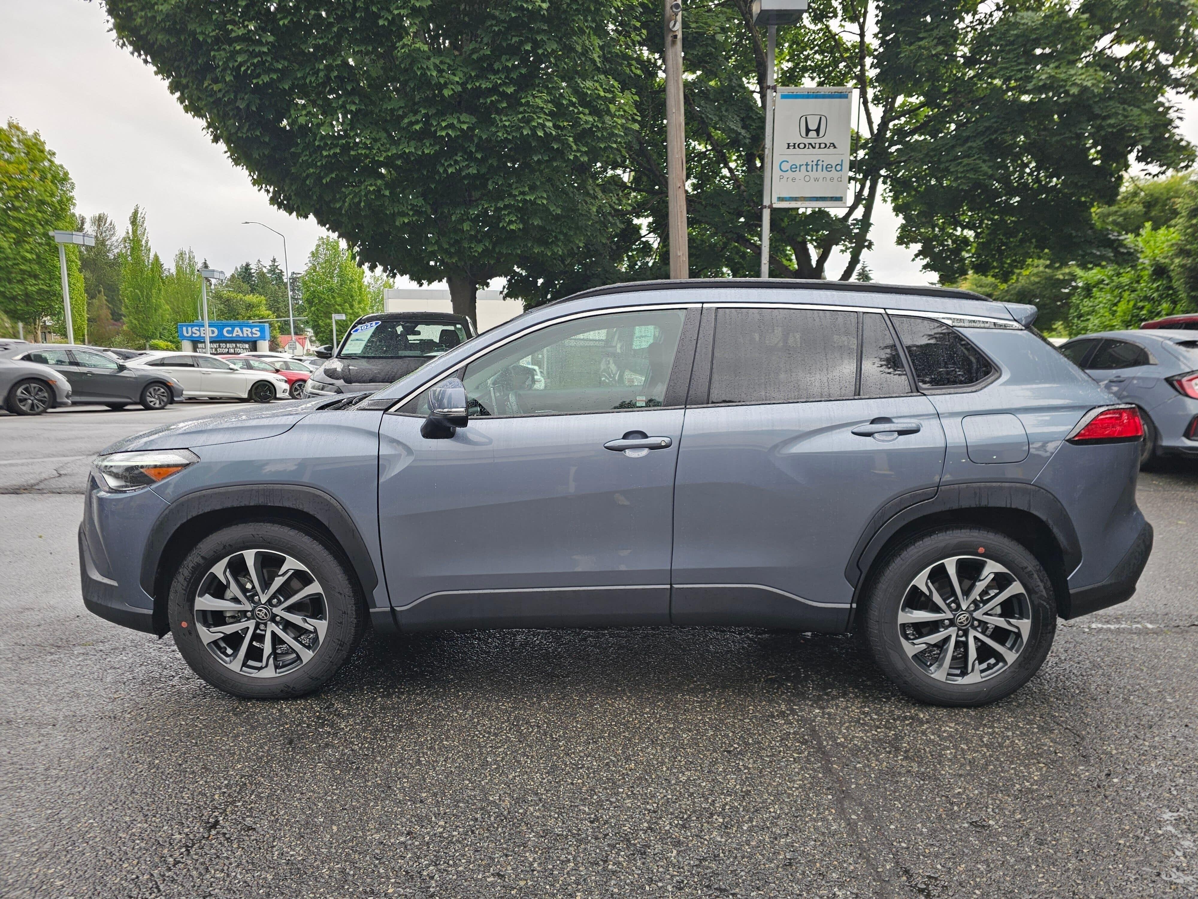Used 2024 Celestite Toyota XLE image 4