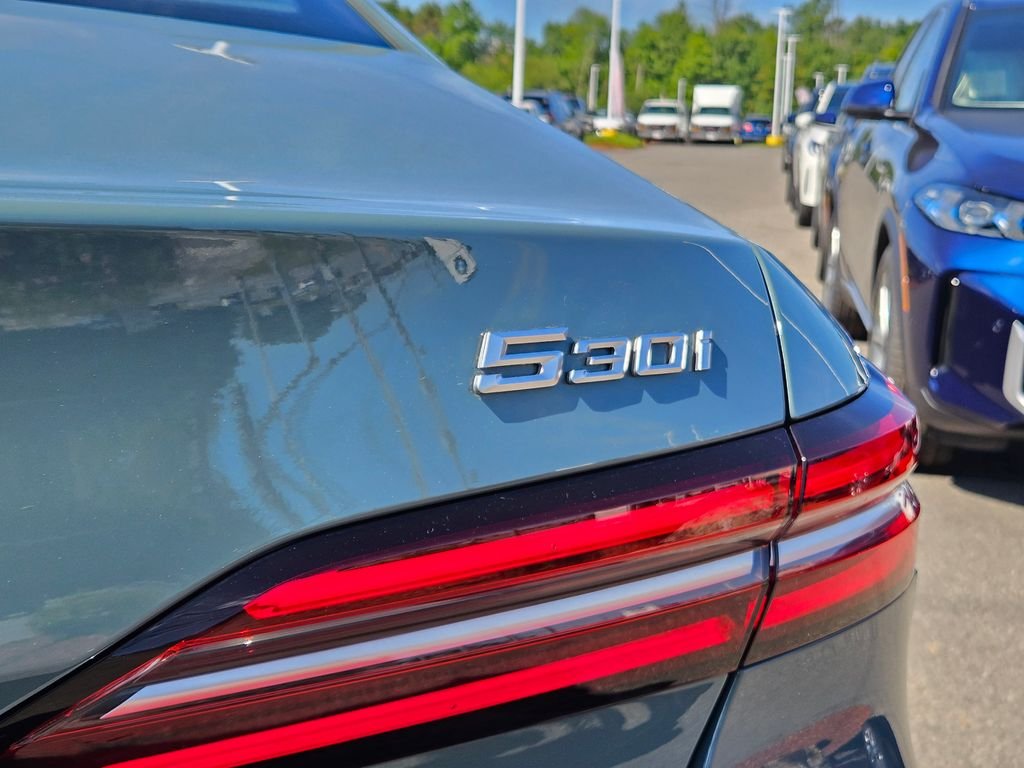 Certified Used 2025 Green BMW 530i xDrive image 10