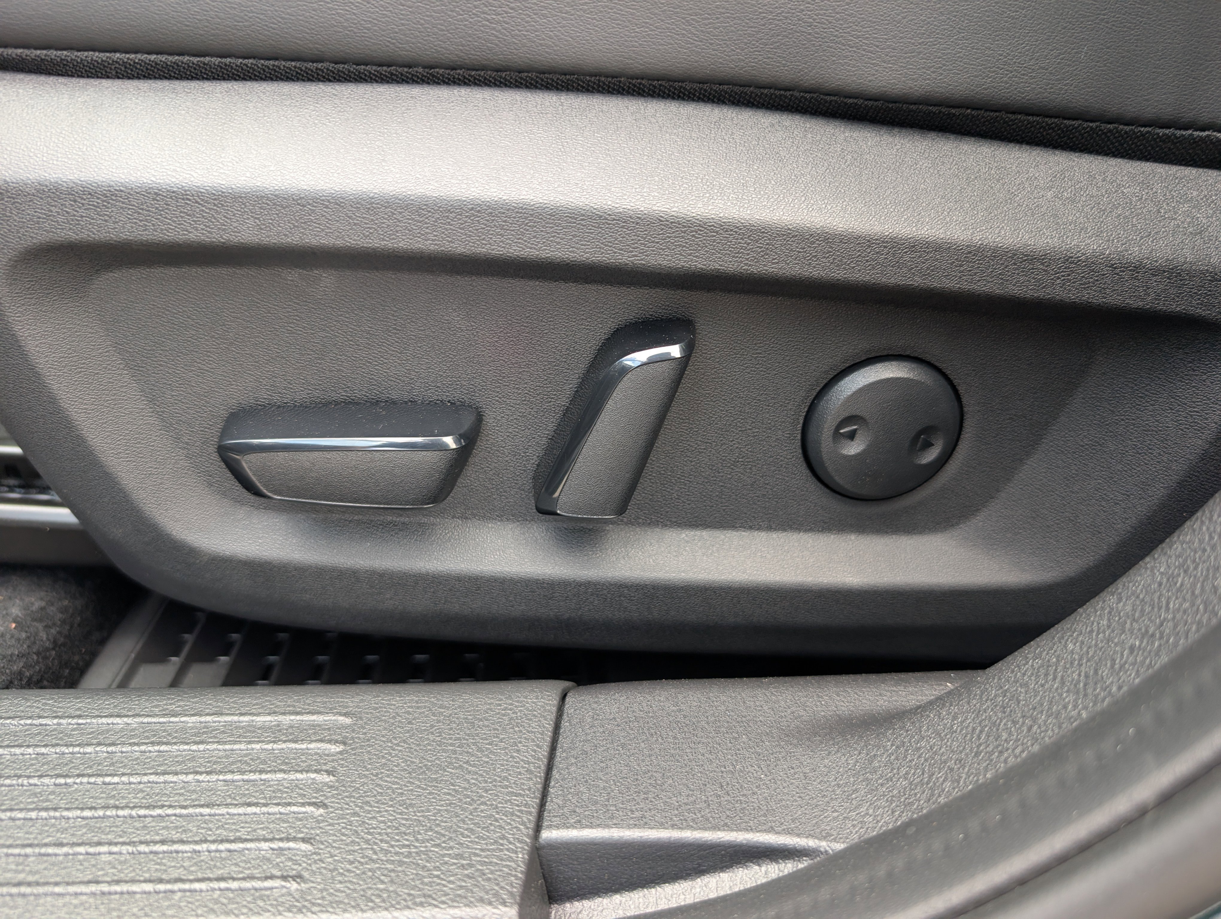 New 2026 Obsidian Green Pearl Nissan Platinum image 16
