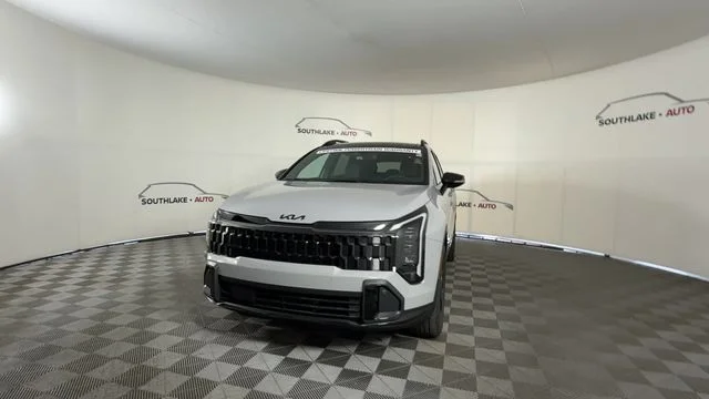 New 2027 Wolf Gray Kia X-Line image 3