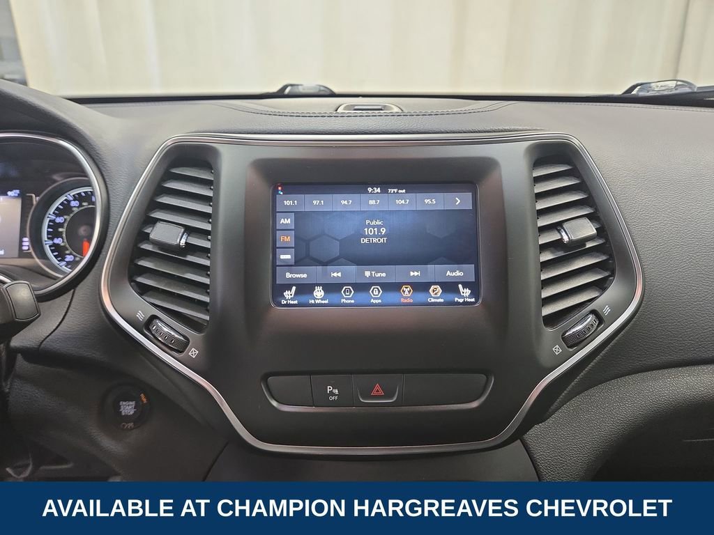 2019 Jeep Cherokee Latitude Plus - Photo 17