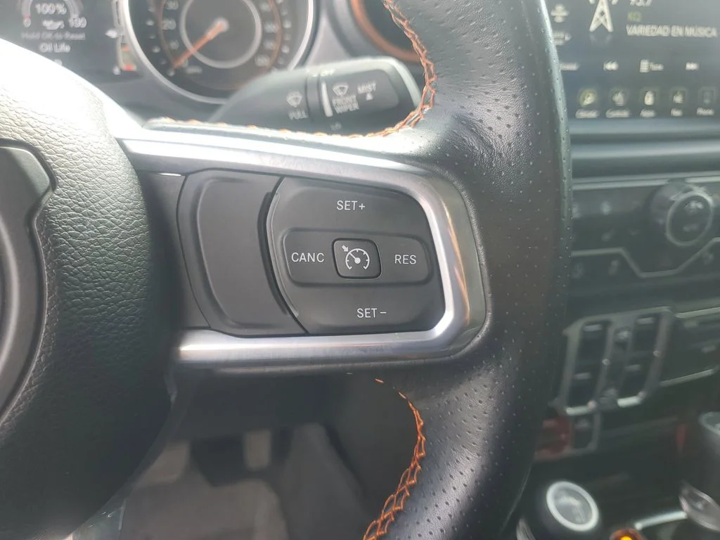 Used 2023 Green Jeep Mojave image 15