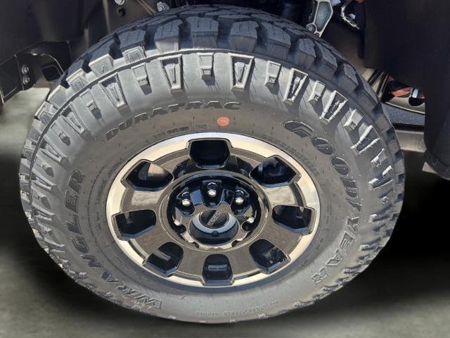 New 2026 Ruby Red Metallic Tinted Clearcoat Ford F-250® Lariat® image 36