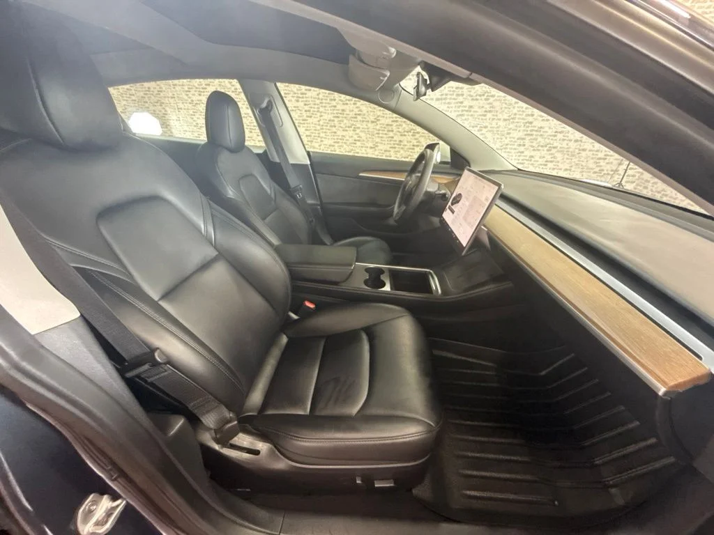 Used 2022 Midnight Silver Metallic Tesla Long Range image 11