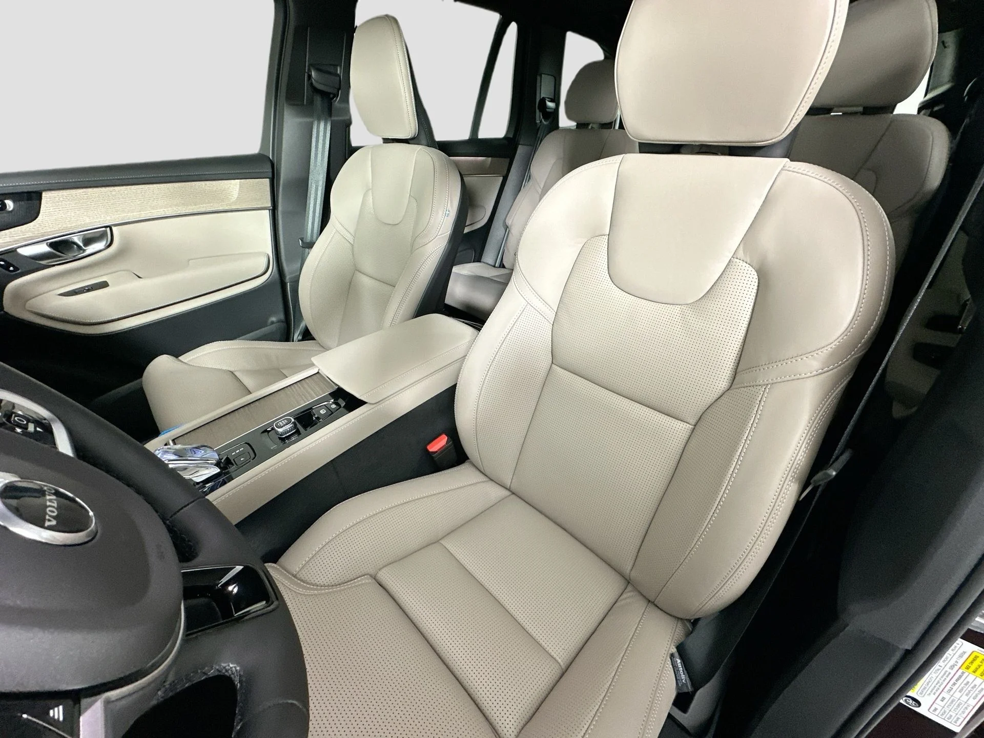 New 2026 Mulberry Red Volvo Ultra image 22