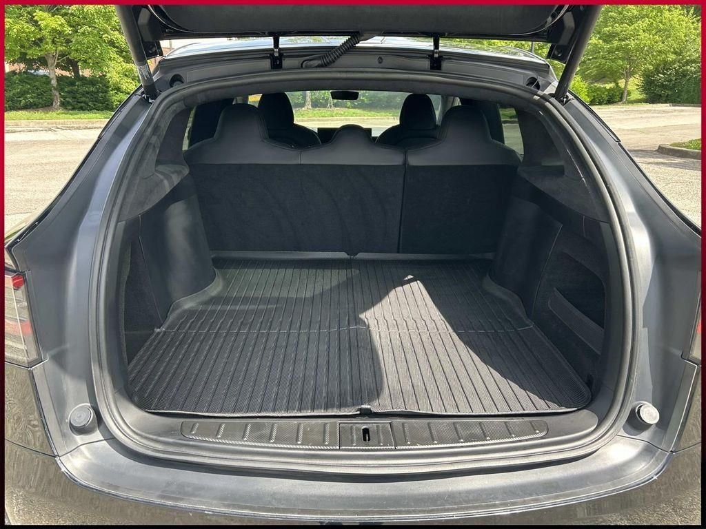 Used 2024  Tesla Base image 15