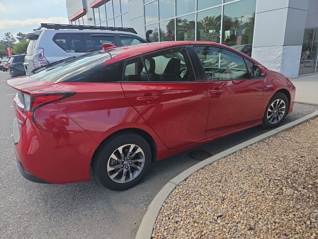 Used 2022 Red Toyota XLE image 3