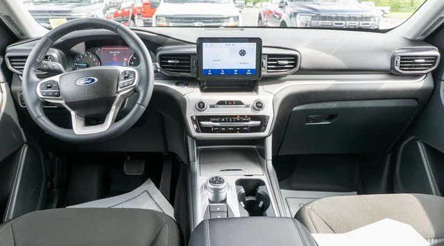 2023 Ford Explorer XLT - Photo 14