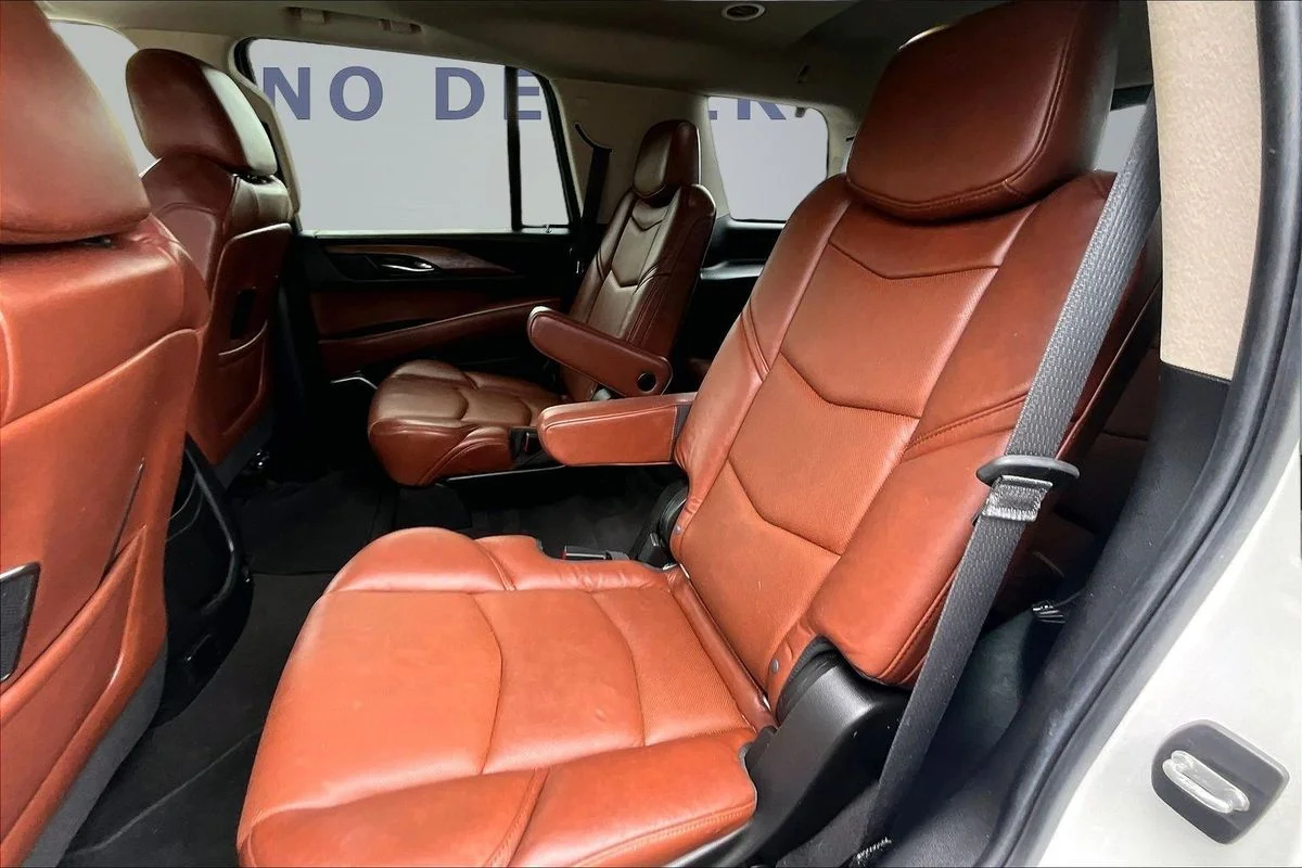 Used 2020 White Cadillac Luxury image 20