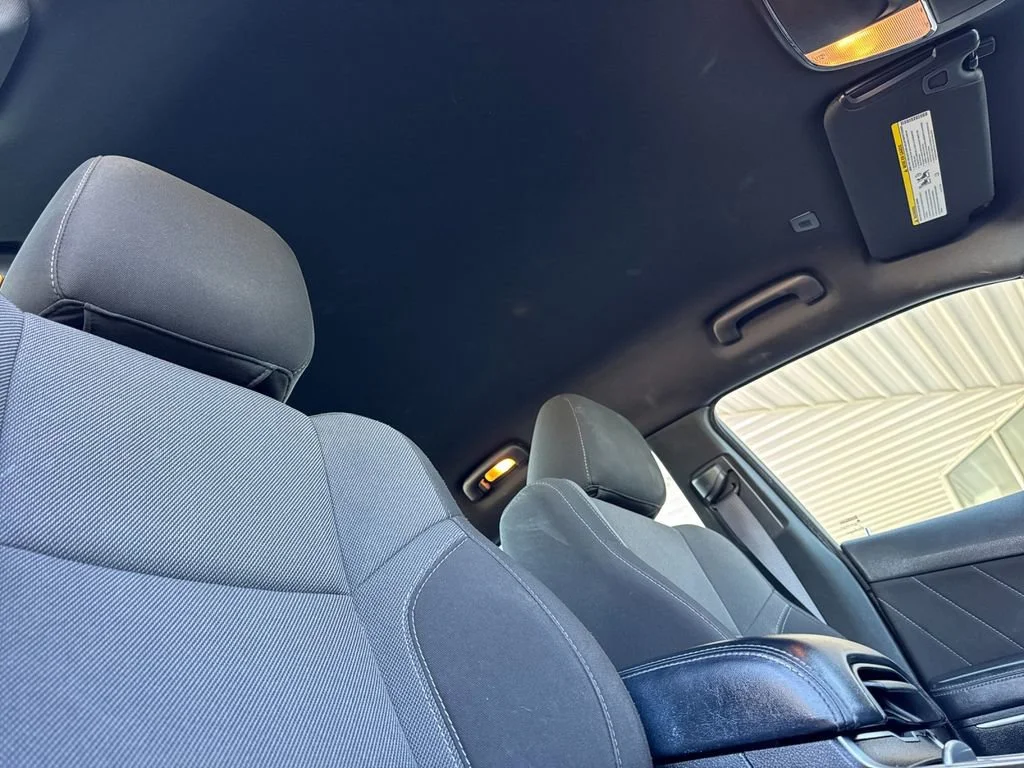 Used 2022 White Dodge SXT RWD image 17