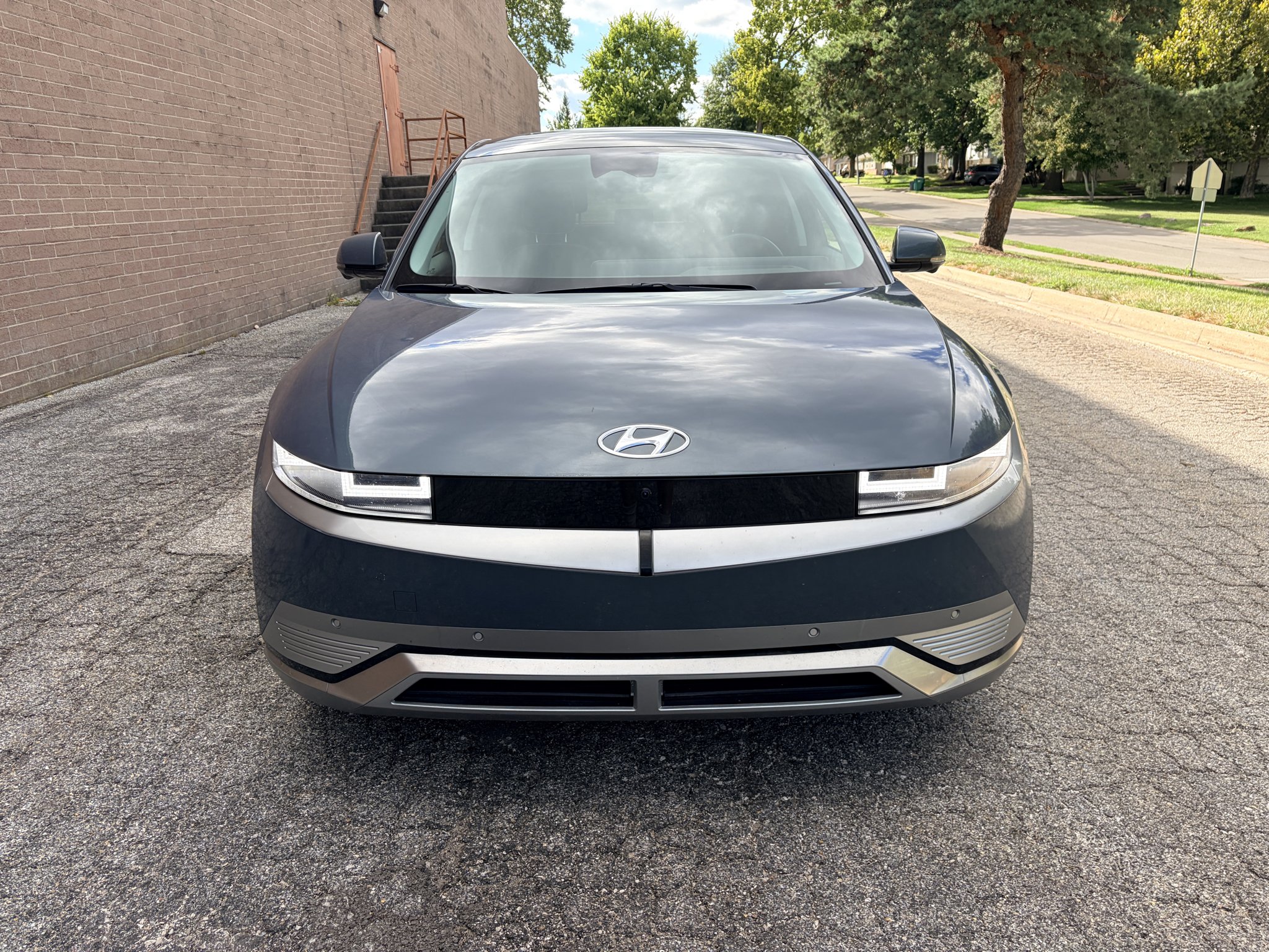 Used 2023 Digital Teal Hyundai Limited image 8