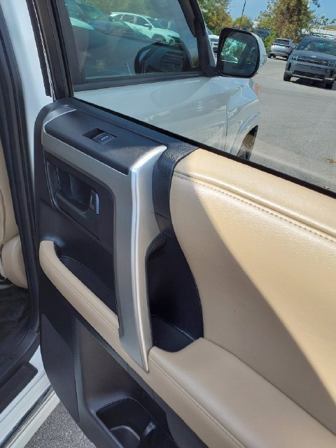 Used 2012 Blizzard Pearl Toyota Limited image 22