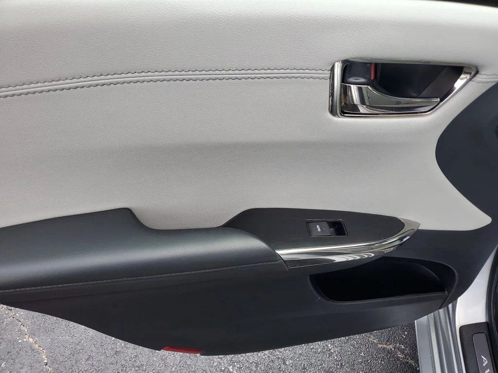 Used 2017 Silver Toyota Limited image 16