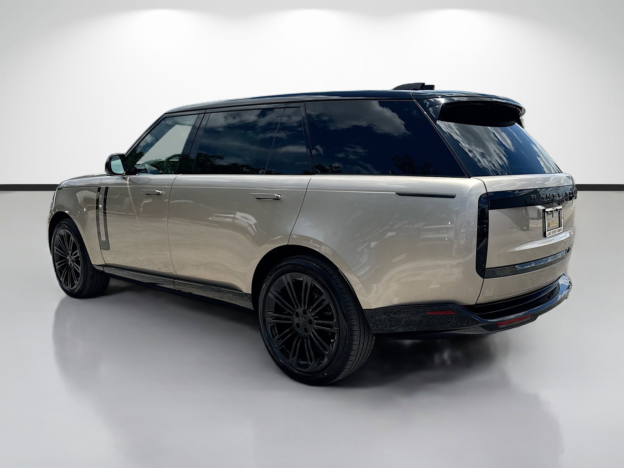 New 2026 Batumi Gold Land Rover SE image 3
