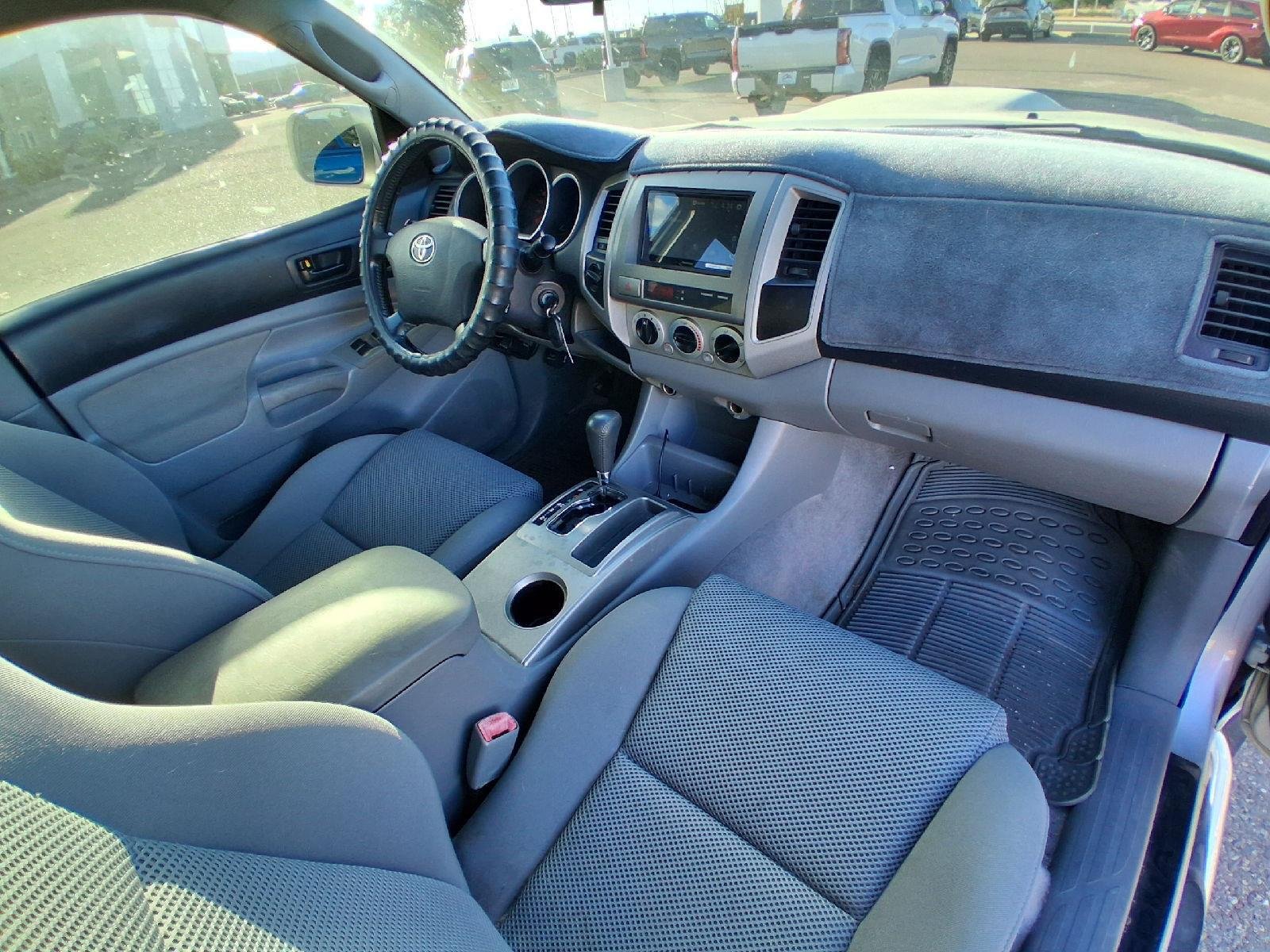Used 2006 Silver Streak Mica Toyota Base image 25