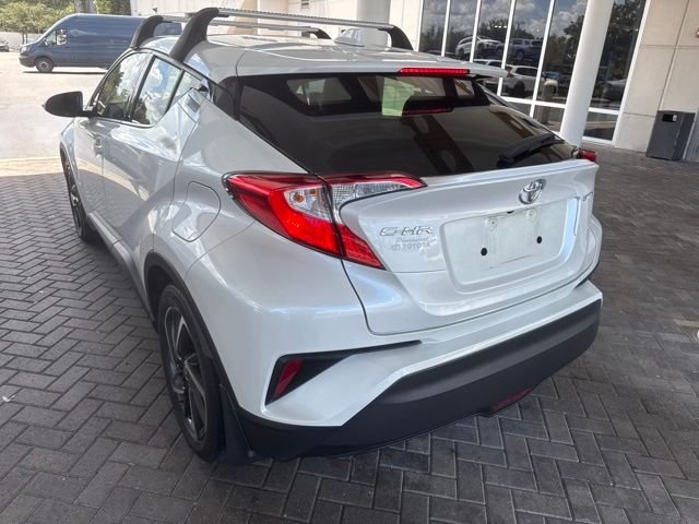 Used 2022 Pearl Toyota Limited image 4