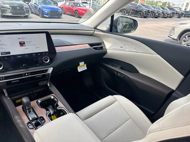 New 2026 Iridium Lexus LUXURY image 29